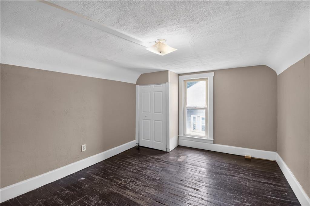 515 E Kansas Avenue Property Photo 11
