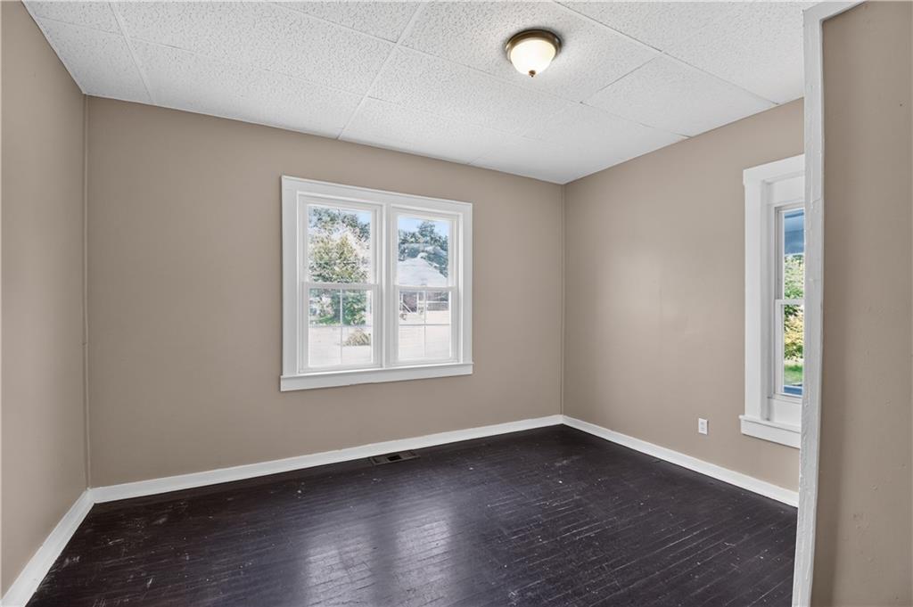 515 E Kansas Avenue Property Photo 12