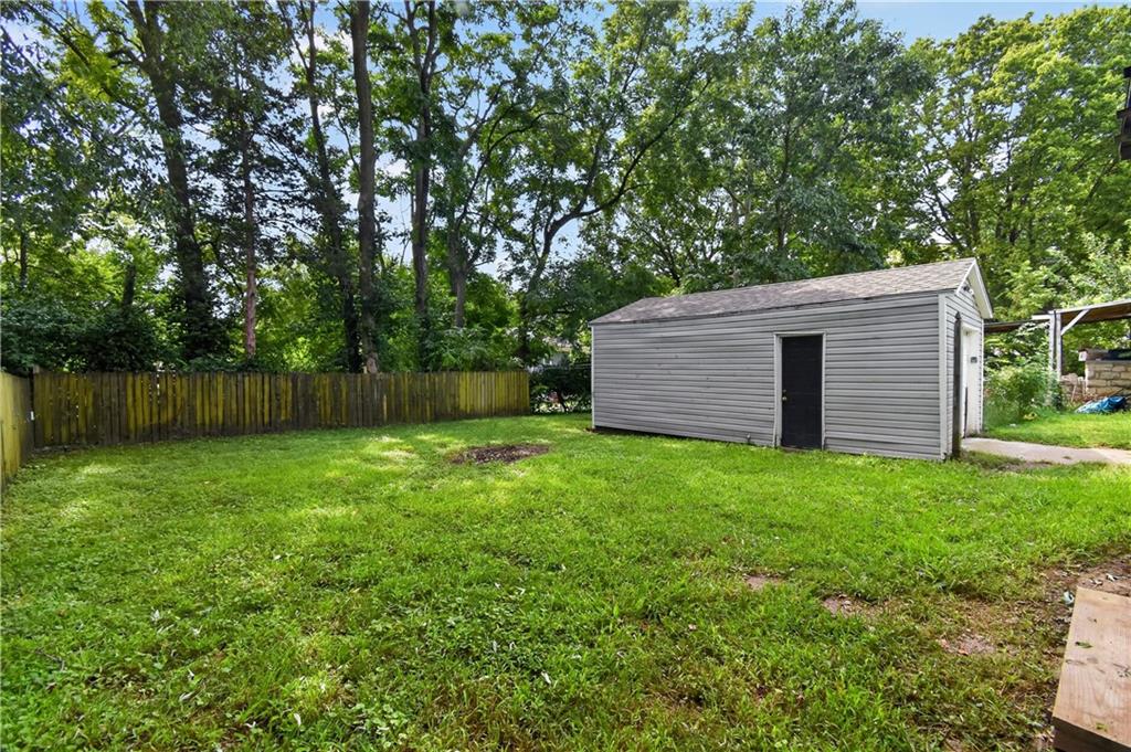 515 E Kansas Avenue Property Photo 24