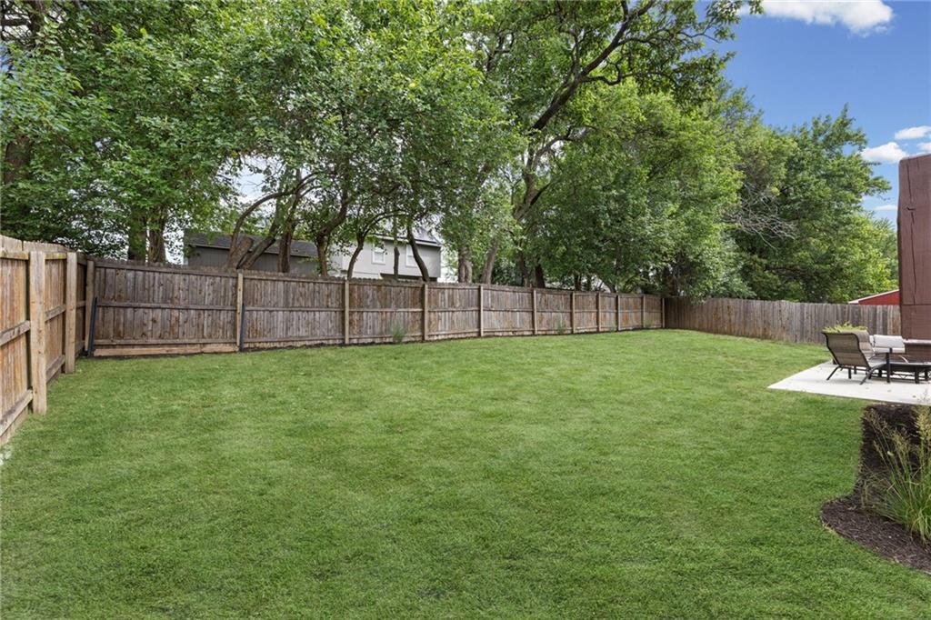 20456 W 220th Terrace Property Photo 43