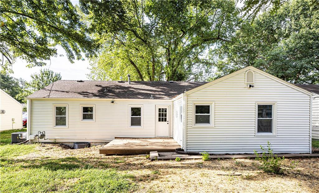 1124 E Cedar Street Property Photo 13
