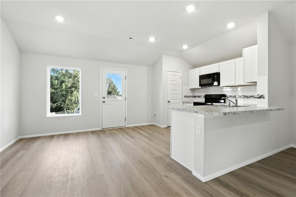 441 Valley View Drive Property Photo 4