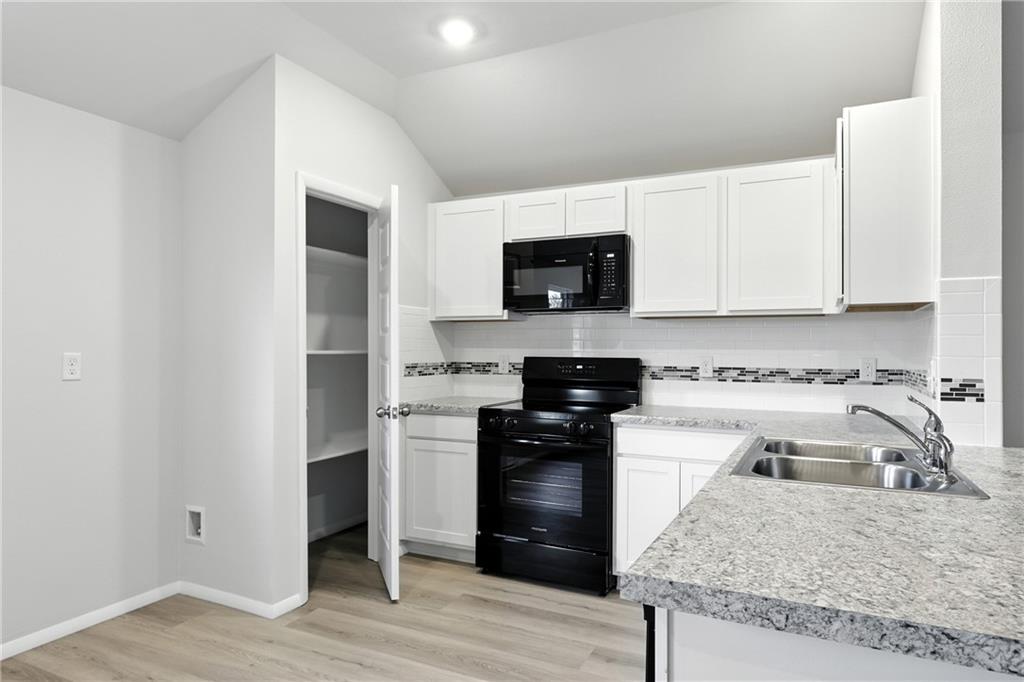 441 Valley View Drive Property Photo 8