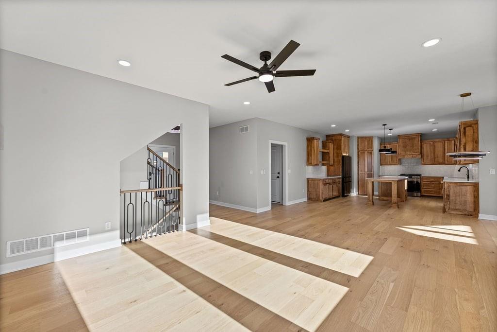 16561 W 165th Place Property Photo 13
