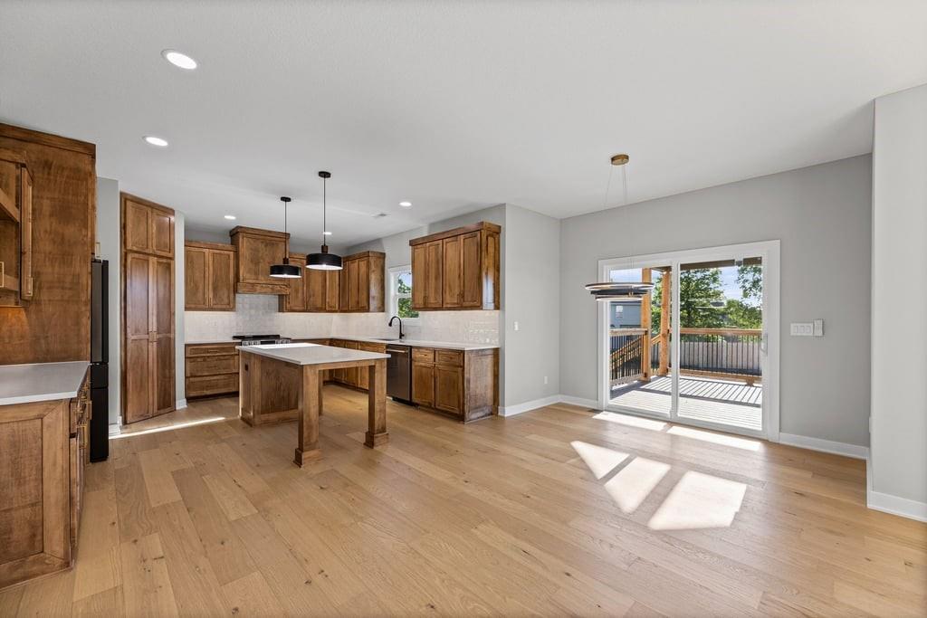 16561 W 165th Place Property Photo 17