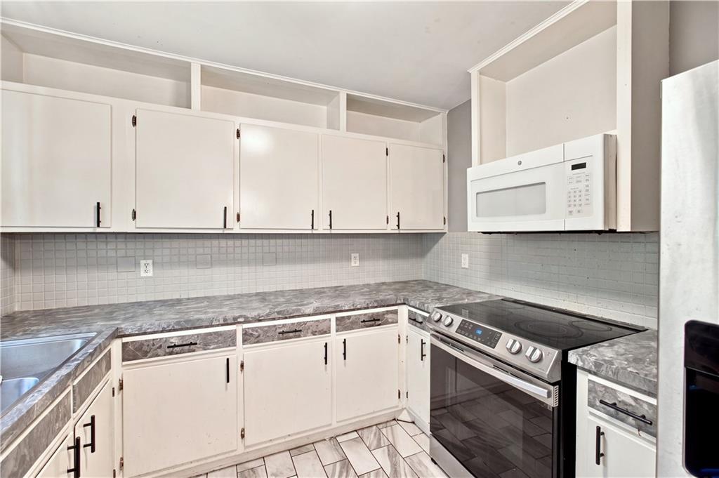 11403 Jackson Avenue Property Photo 14