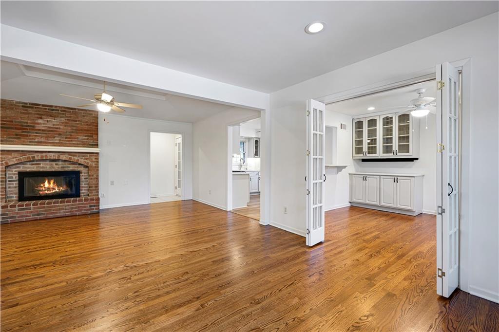 5902 Noland Road Property Photo 2