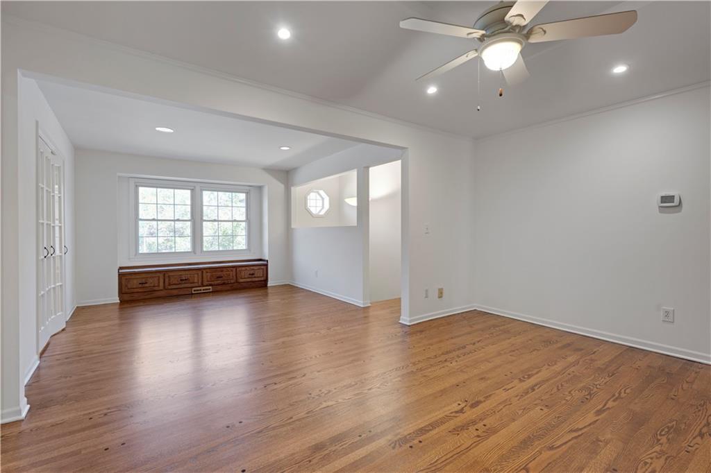 5902 Noland Road Property Photo 4