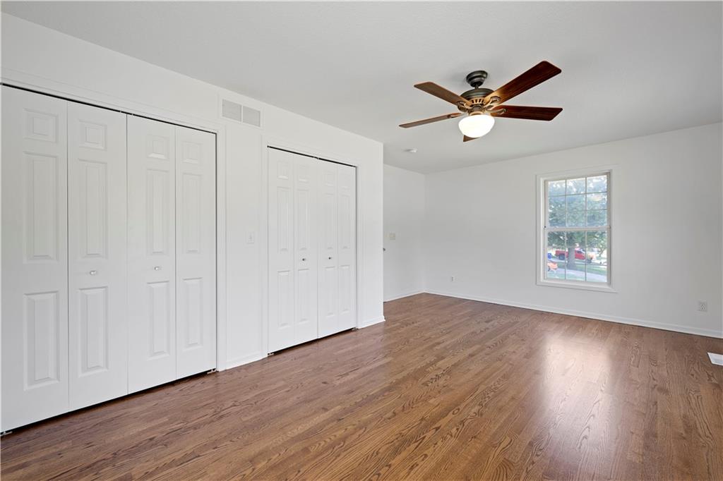 5902 Noland Road Property Photo 20