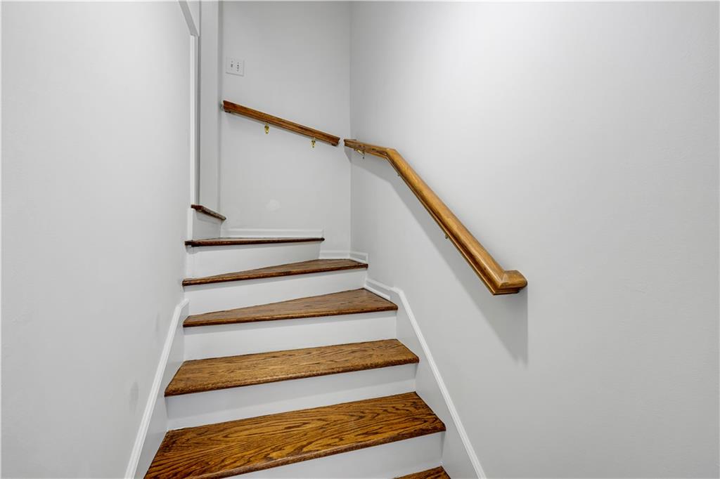 5902 Noland Road Property Photo 26