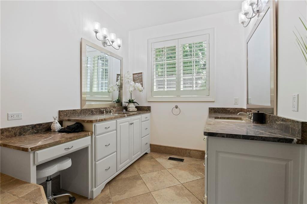 3849 W 139th Terrace Property Photo 43