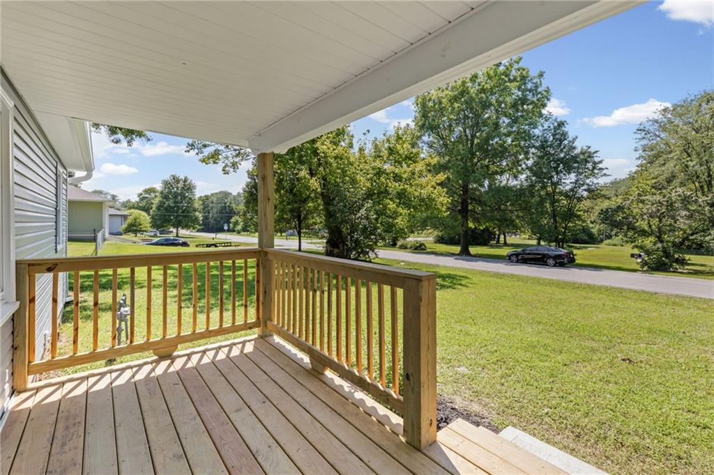 16109 Eastern Avenue Property Photo 4