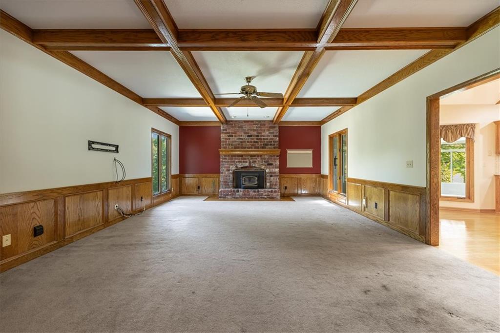413 N Park Drive Property Photo 2