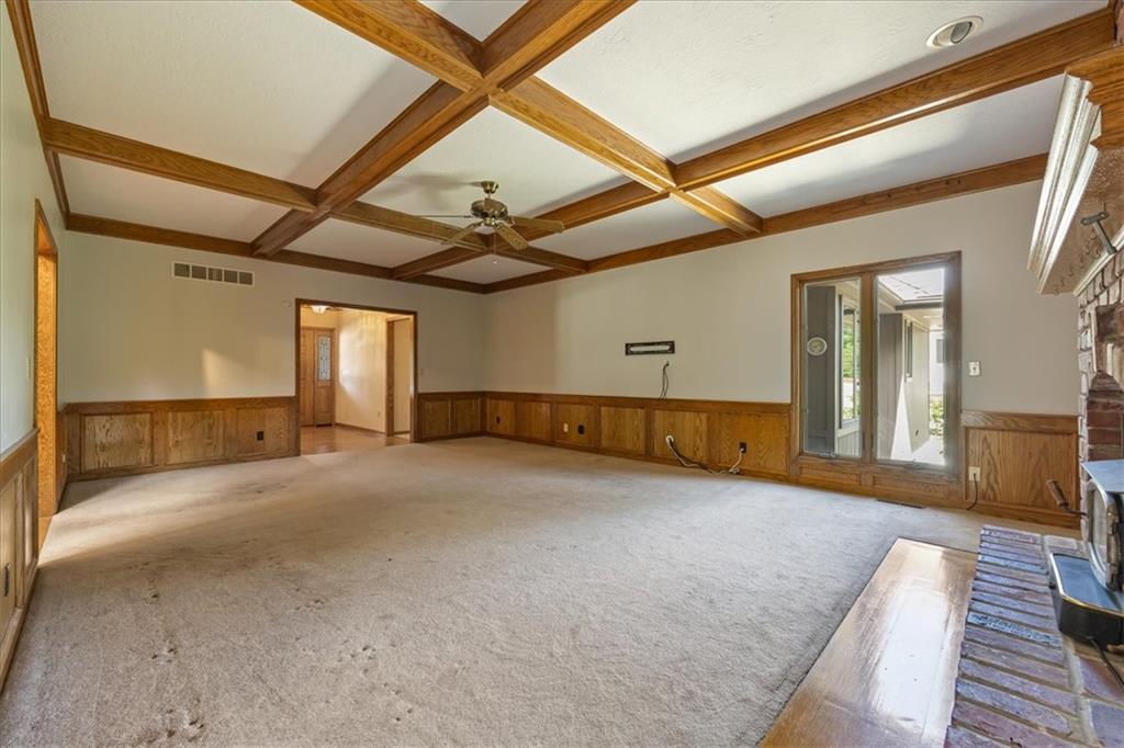 413 N Park Drive Property Photo 3