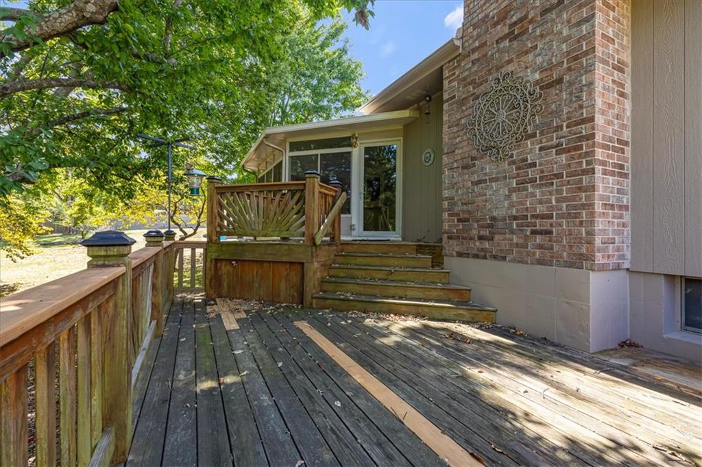 413 N Park Drive Property Photo 14