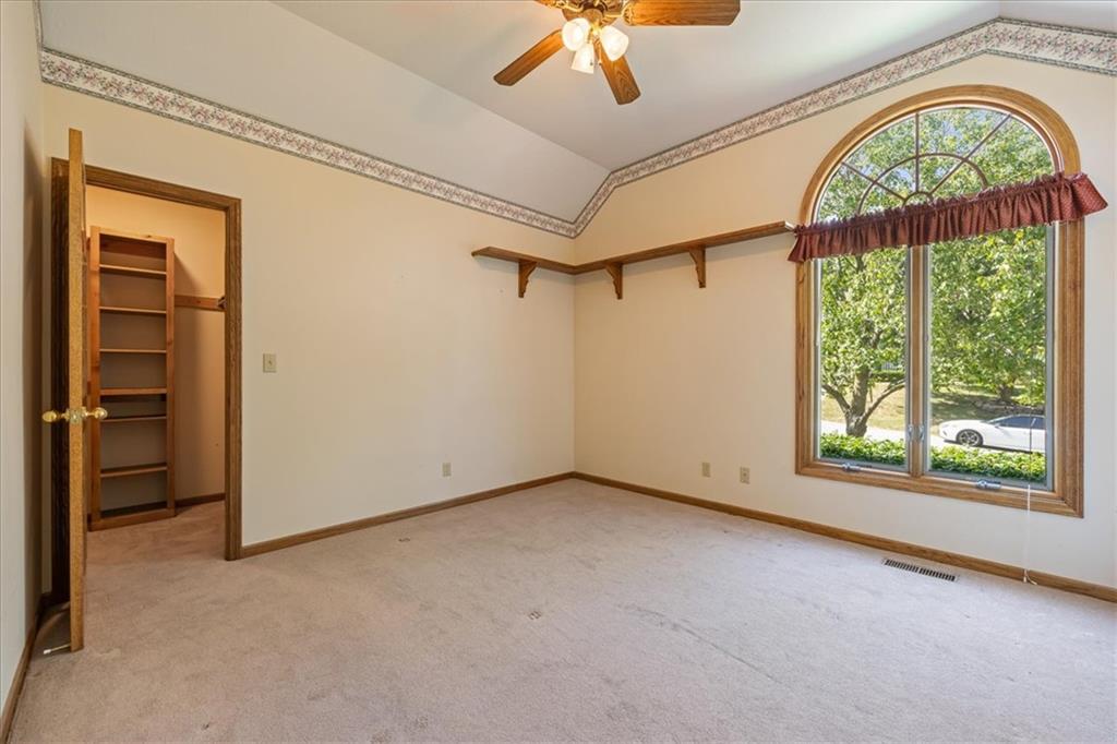 413 N Park Drive Property Photo 21