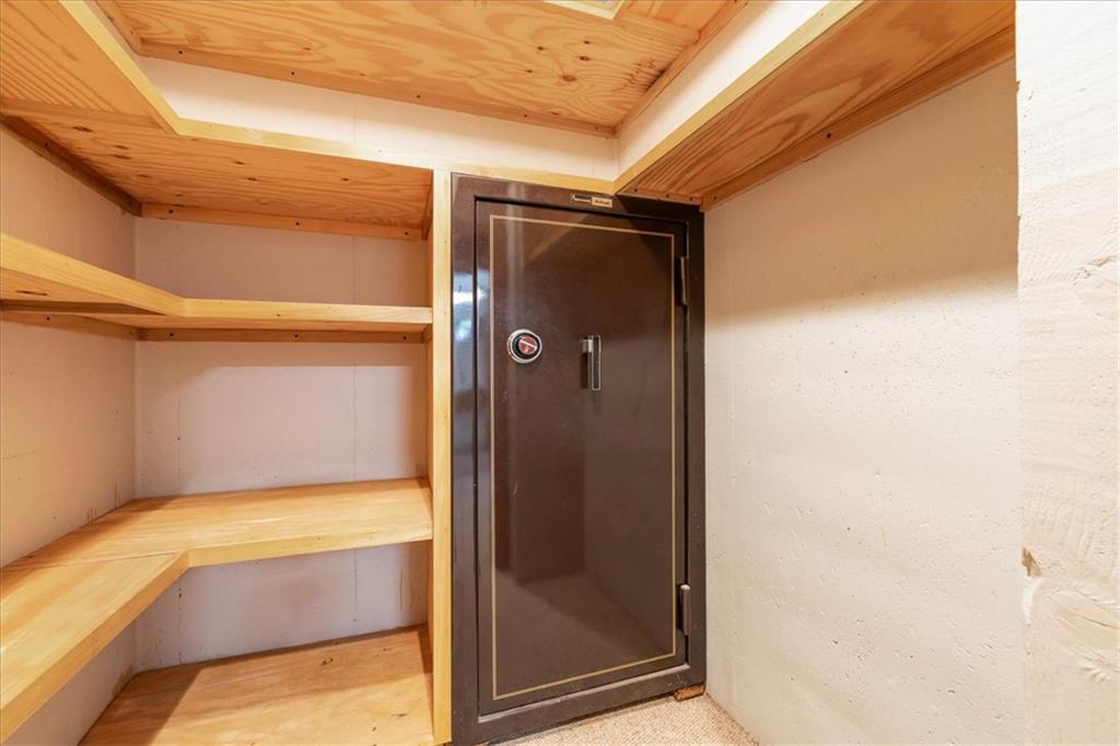 413 N Park Drive Property Photo 25