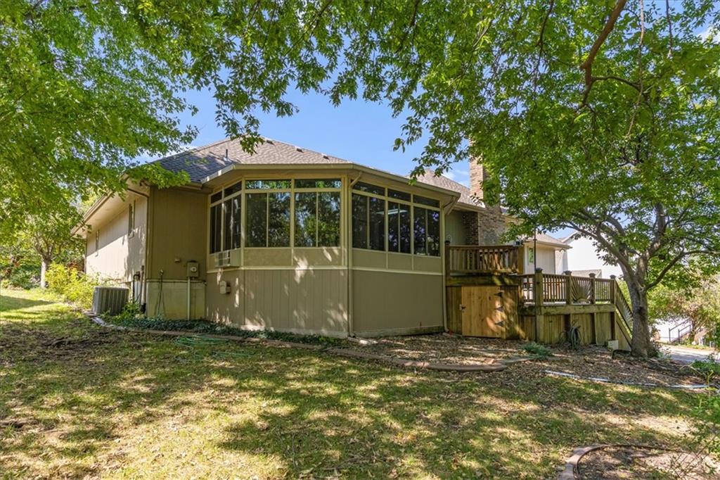 413 N Park Drive Property Photo 35