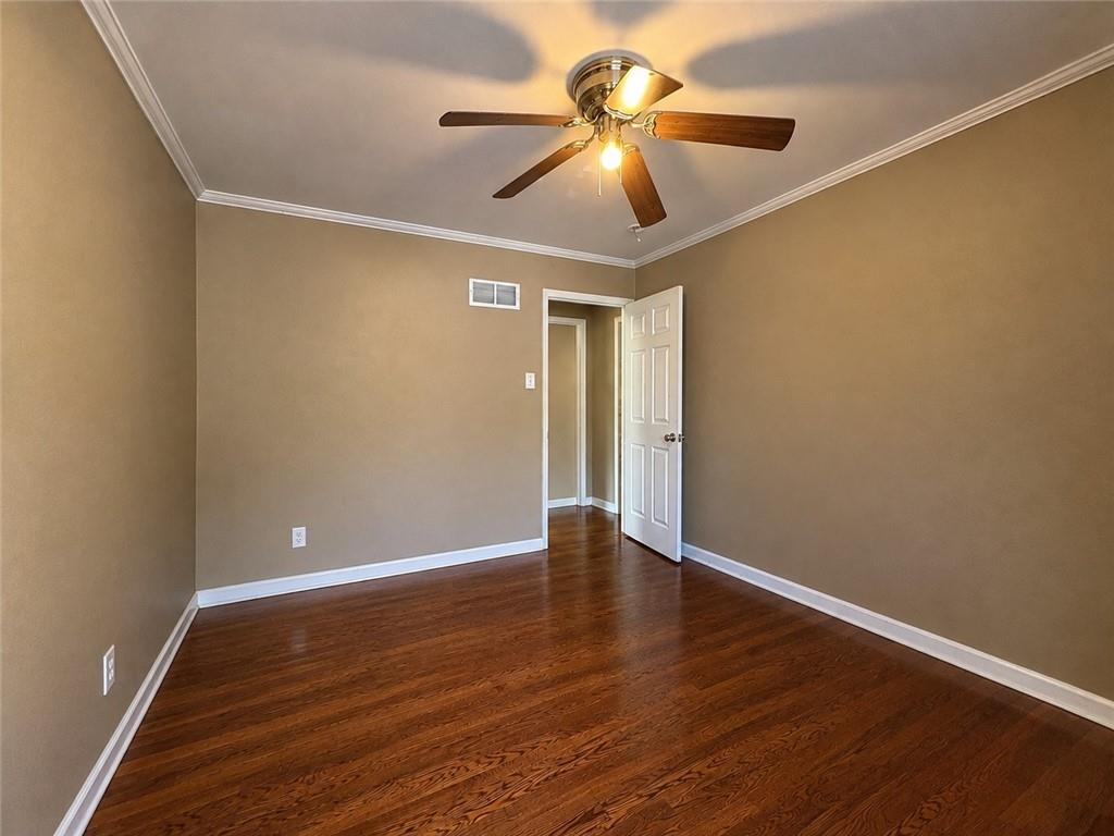 7504 Overton Avenue Property Photo 15