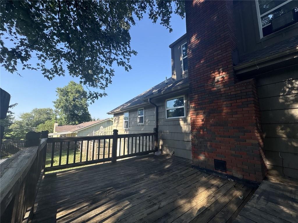 7504 Overton Avenue Property Photo 22