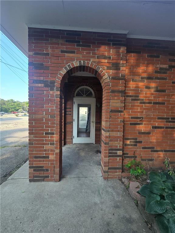 321 W Broadway Avenue Property Photo 3
