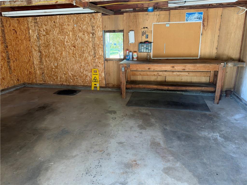 748 S Poplar Street Property Photo 11