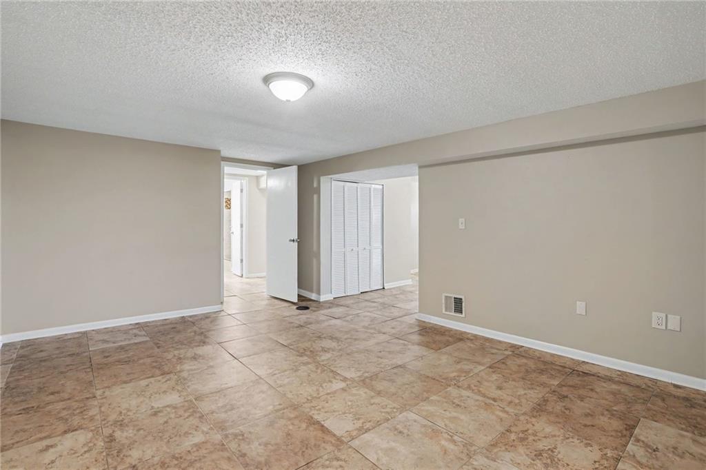 3608 N Euclid Avenue Property Photo 4