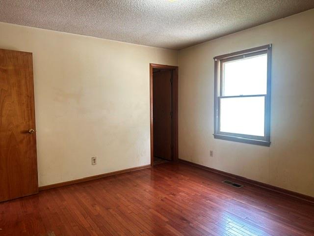 1000 6th Avenue Property Photo 14