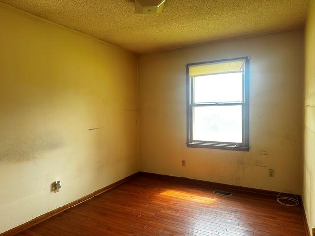 1000 6th Avenue Property Photo 15