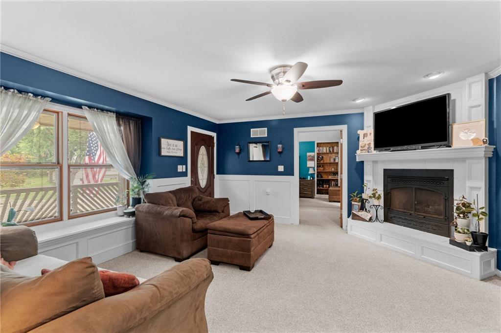 903 N Chestnut Street Property Photo 3