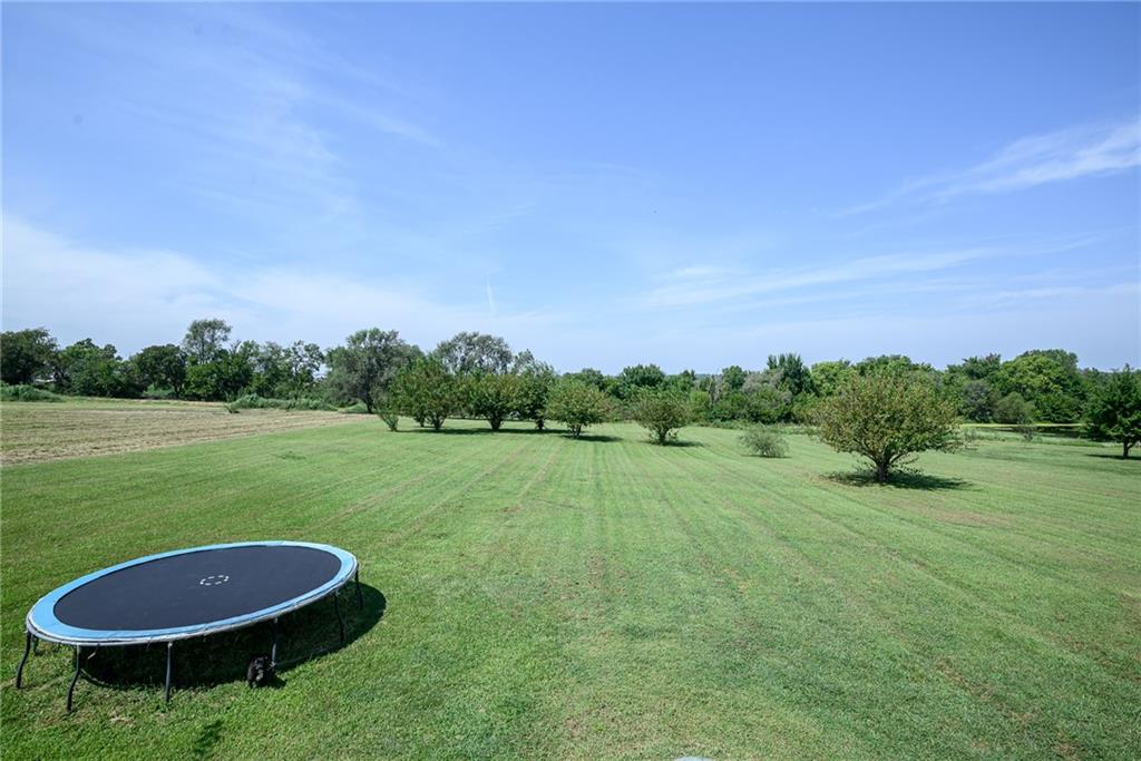 10037 Greenview Drive Property Photo 23