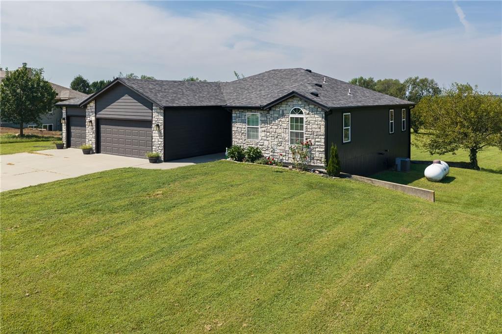 10037 Greenview Drive Property Photo 25