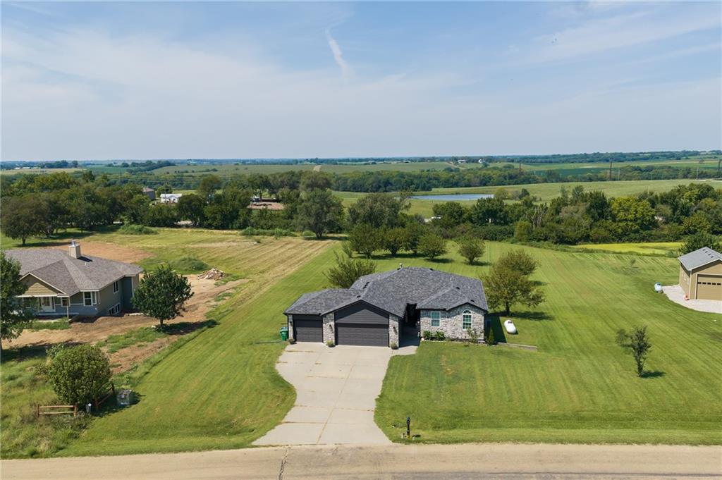 10037 Greenview Drive Property Photo 27
