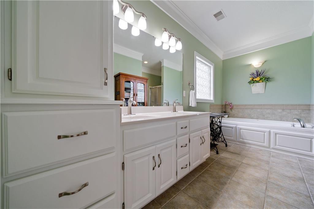 2709 Ne Sonora Valley Drive Property Photo 9