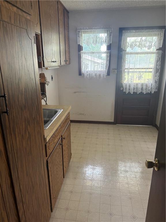 122 E 2nd Street Property Photo 16