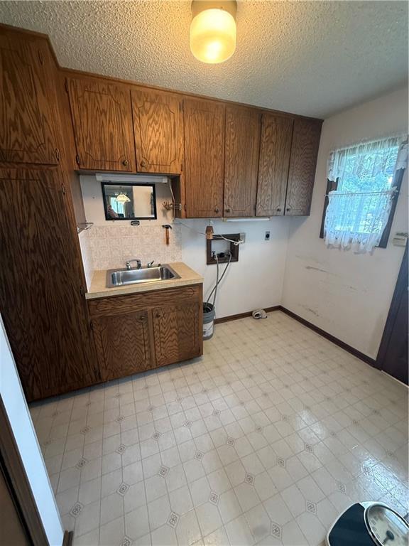 122 E 2nd Street Property Photo 17