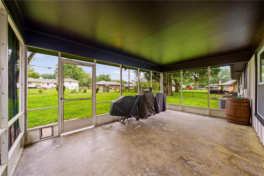 629 E 106th Street Property Photo 17