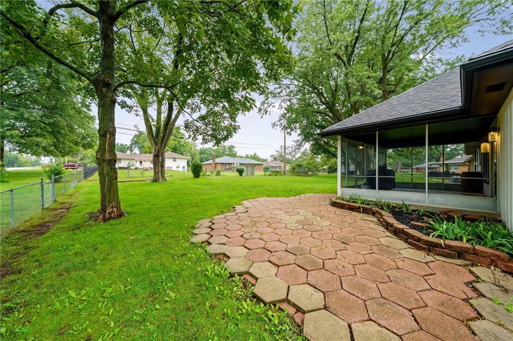 629 E 106th Street Property Photo 19