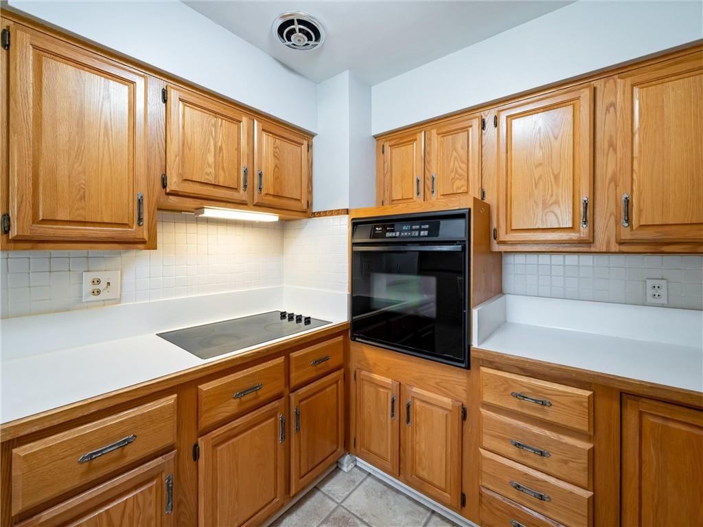 2204 Strader Terrace Property Photo 8