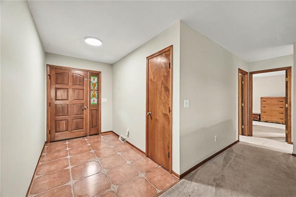 521 Karapat Drive Property Photo 4
