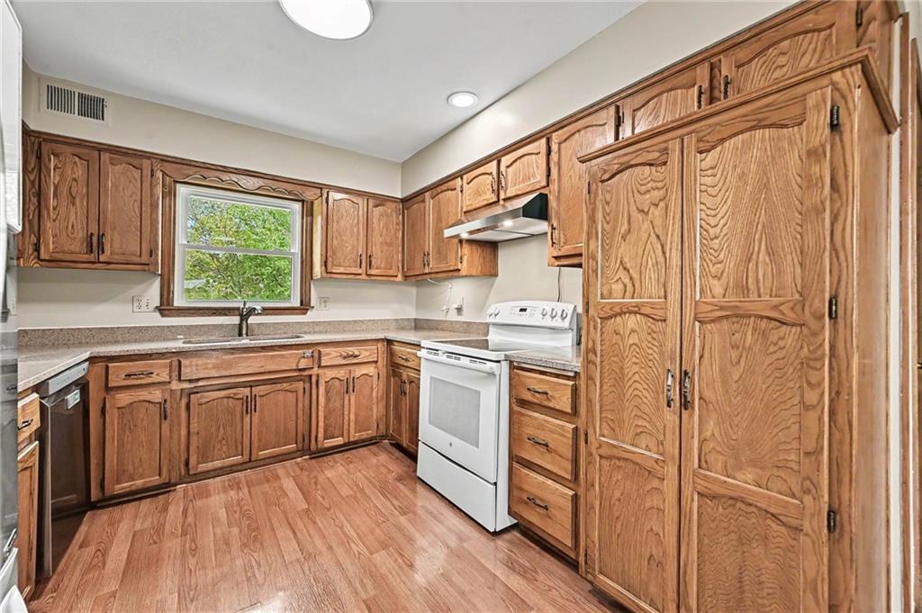 521 Karapat Drive Property Photo 11