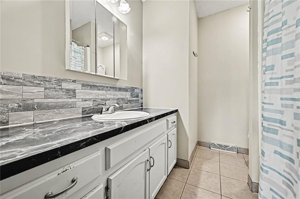 521 Karapat Drive Property Photo 14
