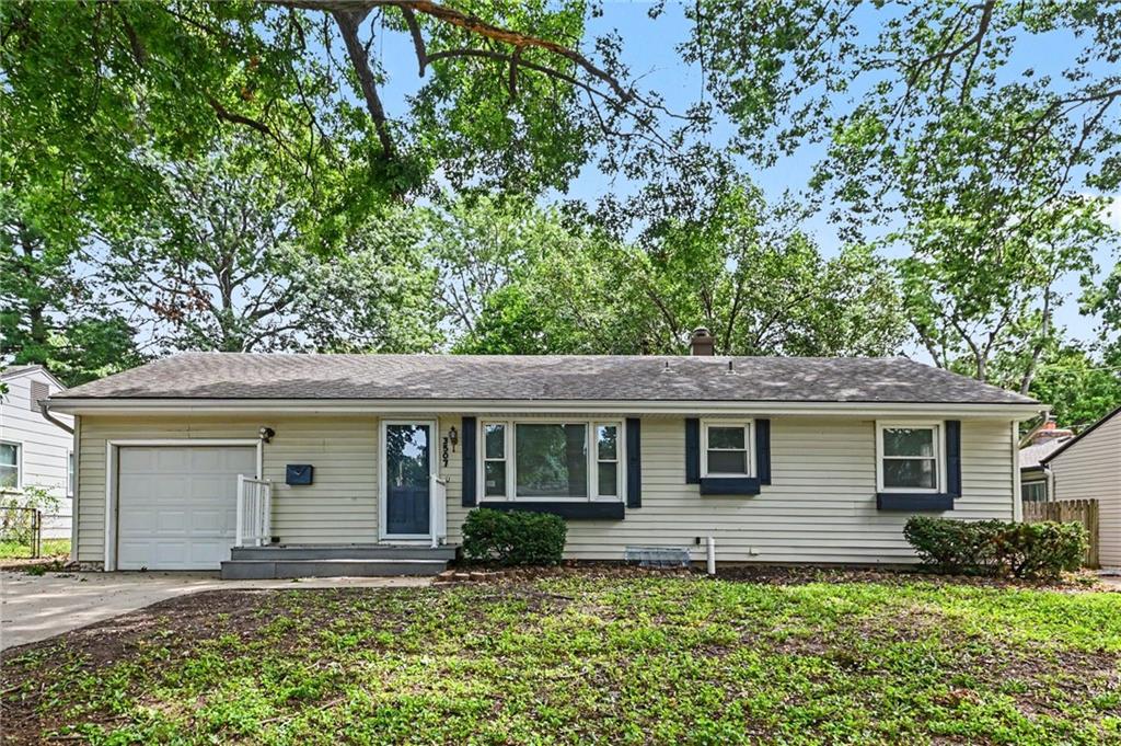 3507 S Osage Street Property Photo 4
