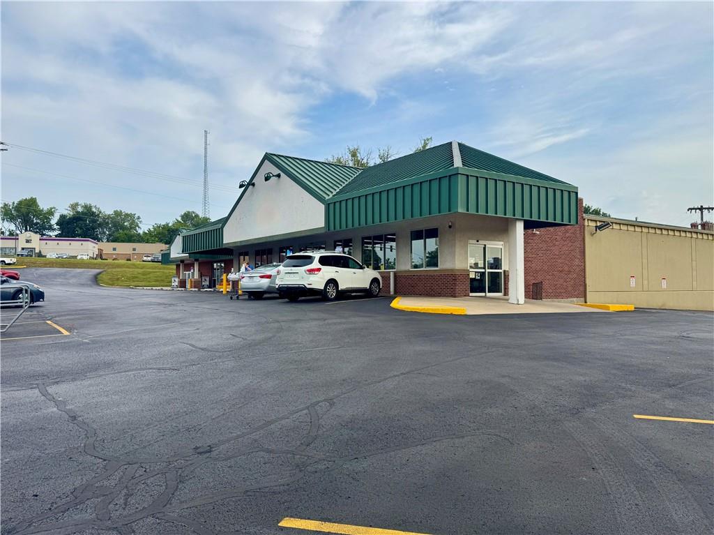 3225 N Belt Highway Property Photo 2