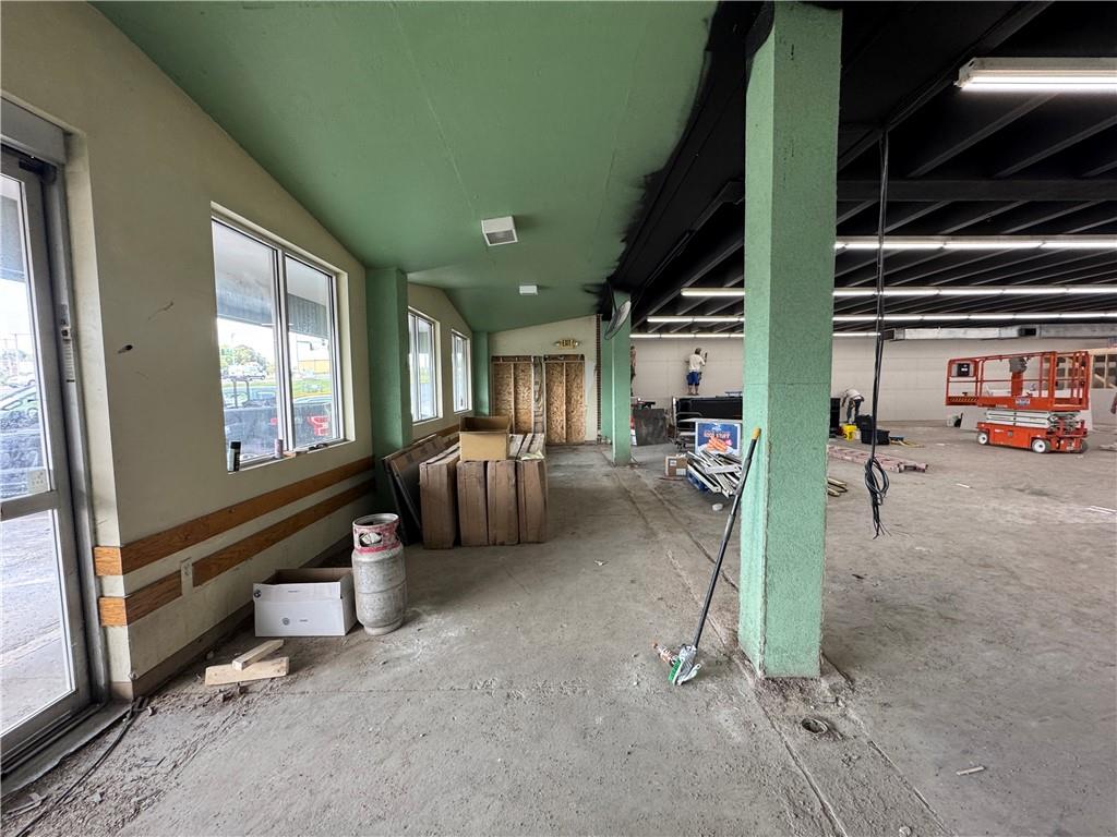 3225 N Belt Highway Property Photo 4