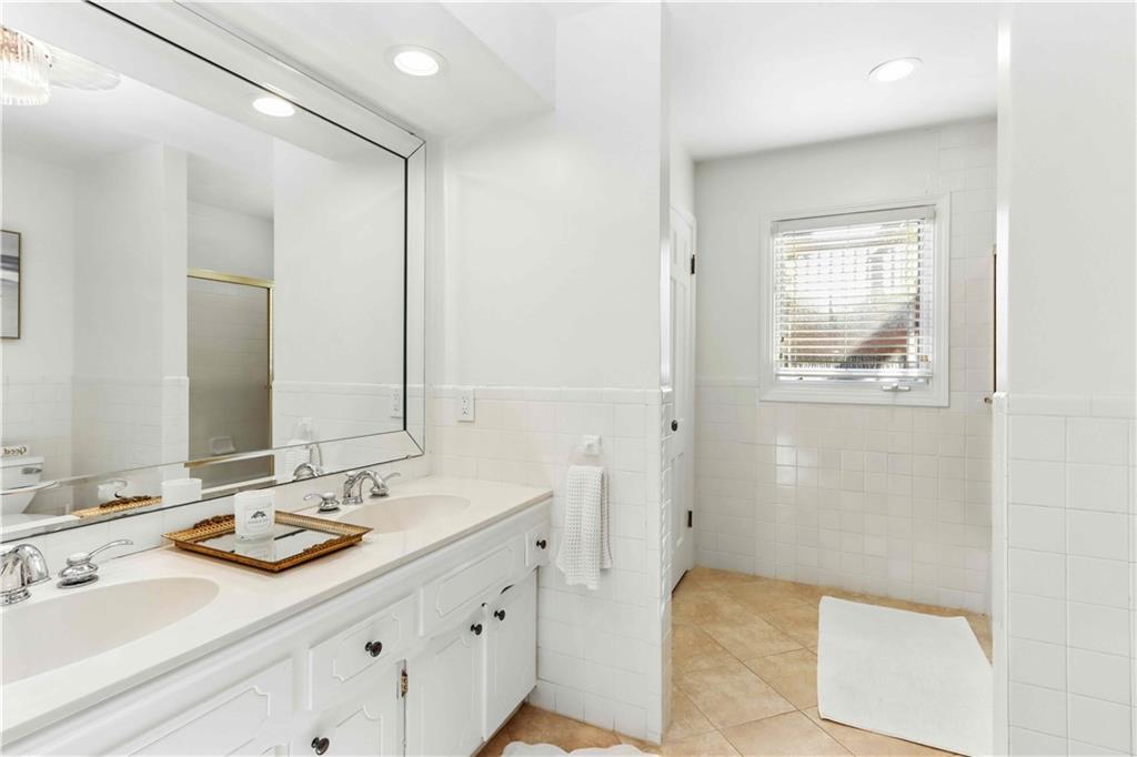 11848 W 144th Place Property Photo 16
