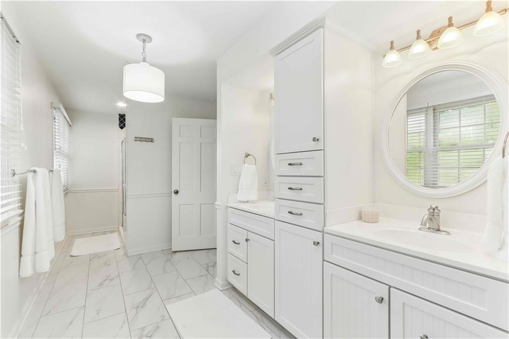 11848 W 144th Place Property Photo 23