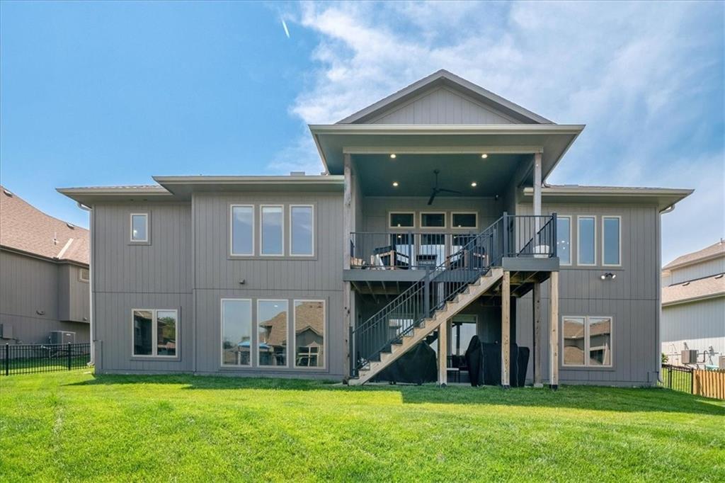 1908 Ne Catalina Avenue Property Photo 3