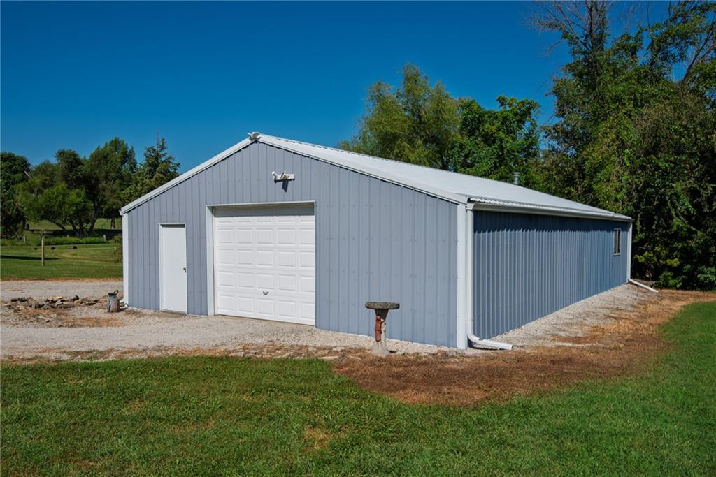 1727 Nw 655 Road Property Photo 8