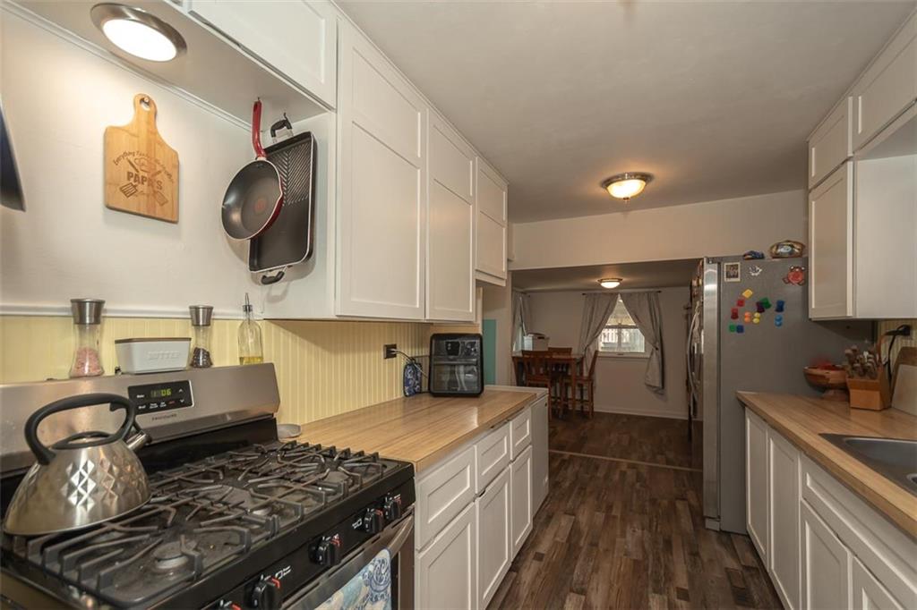916 S Maple Street Property Photo 6